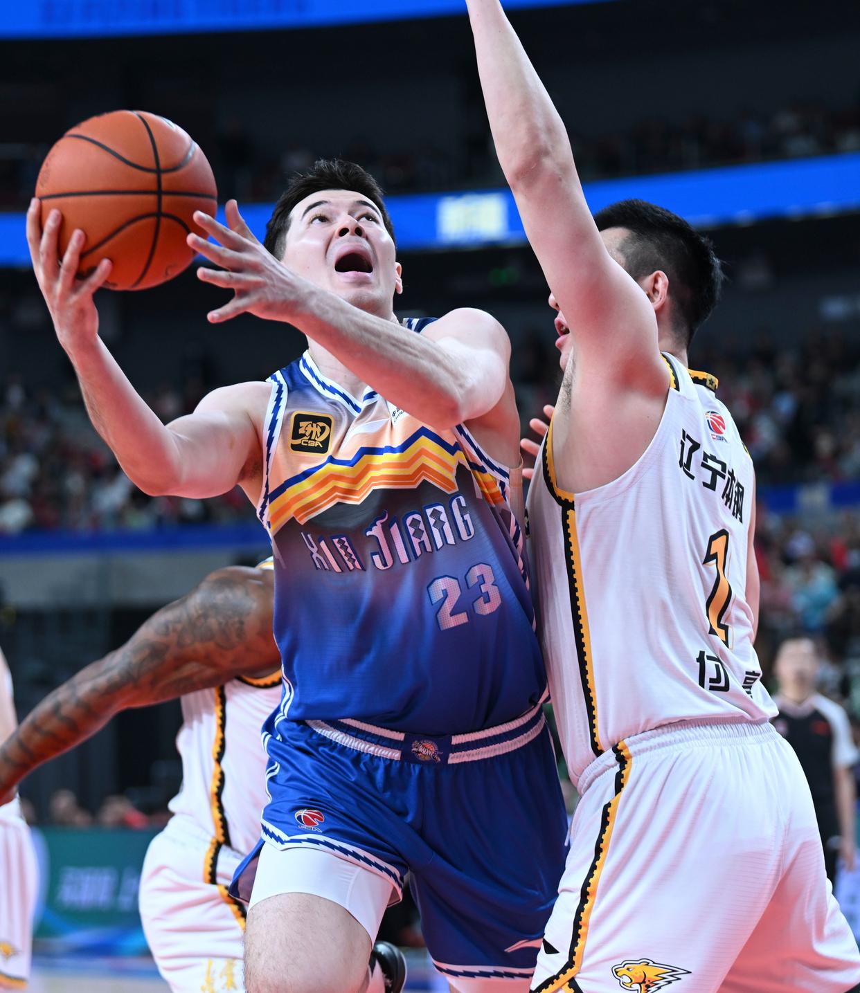 爱游戏数字体验-包含辽宁本钢发布备战花絮，赛后豪取连胜，NBA总决赛任务艰巨，更衣室氛围转暖的词条